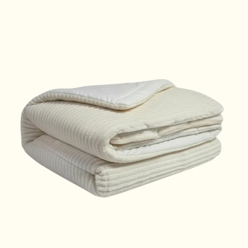 Coberdrom Queen Dupla Face Plush Canelado Off White e Malha Cru Arrumadinho Enxovais