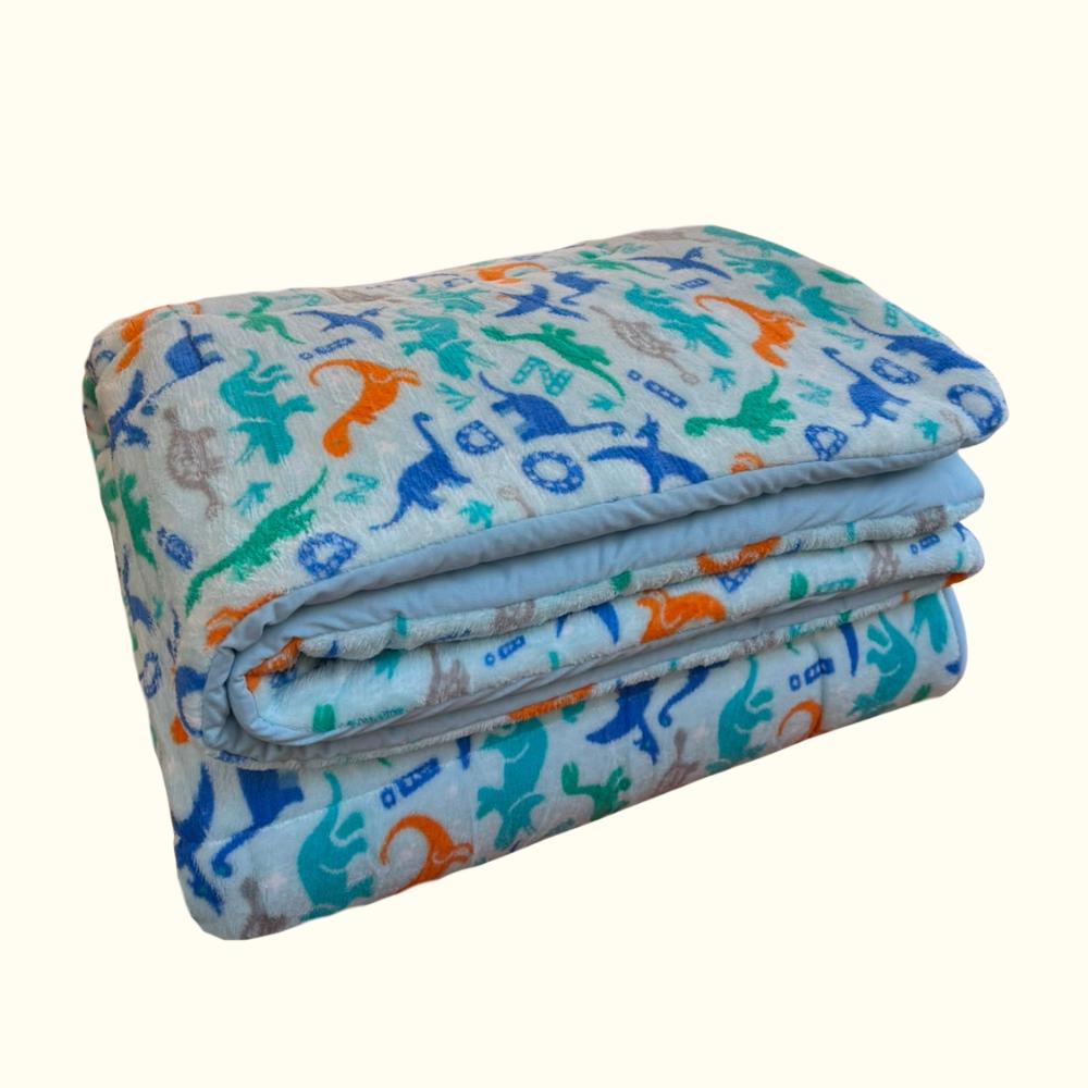 Coberdrom Para Berço Dupla Face Plush Dinossauros e Malha Azul Arrumadinho Enxovais
