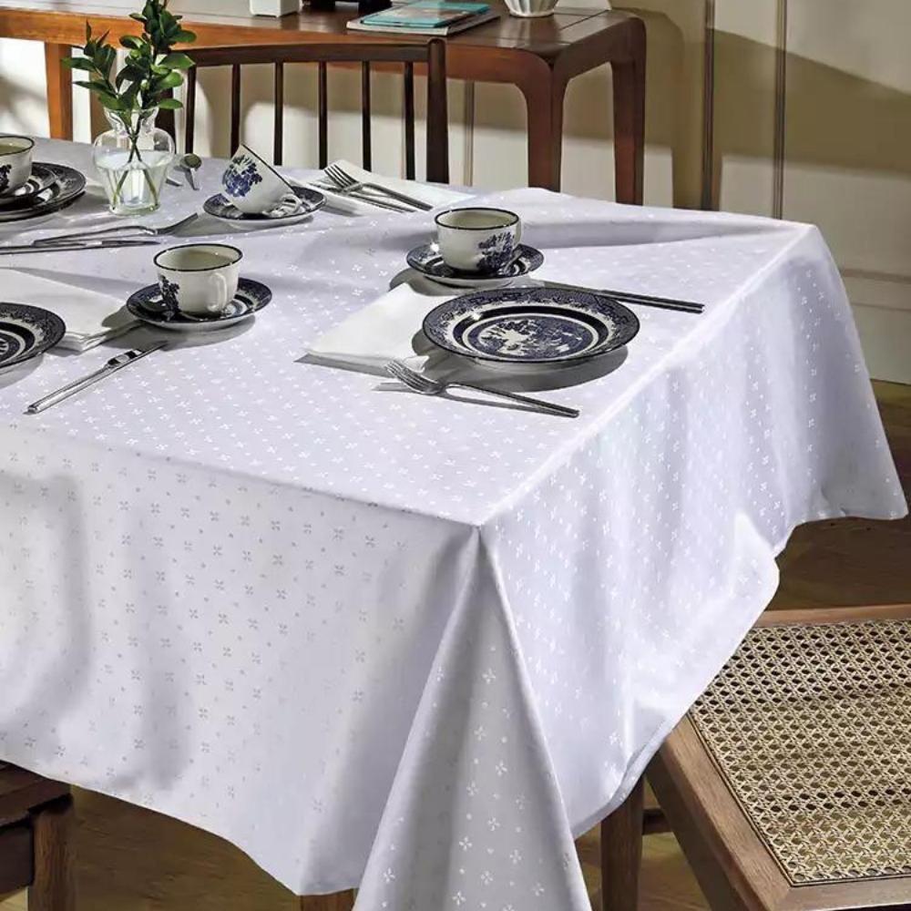 Toalha de Mesa Retangular 10/12 Lugares 1,60x3,10m Jacquard Requinte II Branca TJ-5796 Dohler