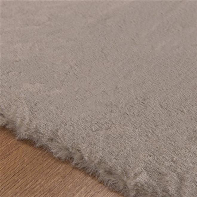 Tapete Pelúcia Para Quarto Bangor 50cm x 1,00m Bege Niazitex