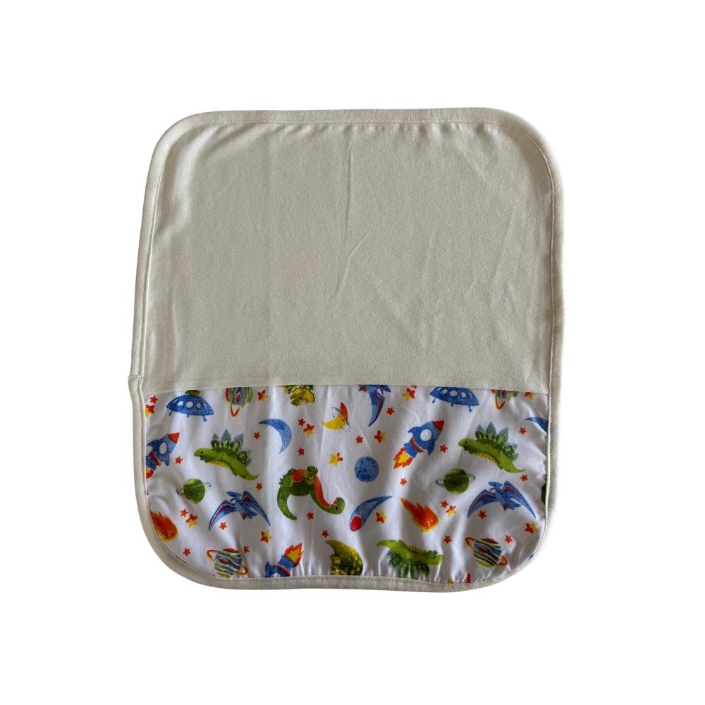 Toalha de Boca em Malha Dupla Com Viés 30x32cm Cru Dino Espacial Arrumadinho Enxovais