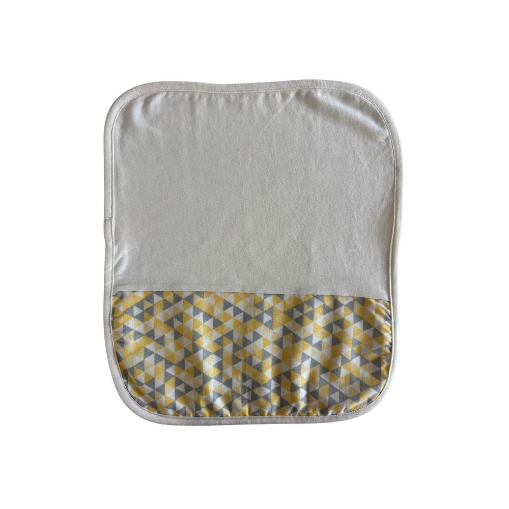 Toalha de Boca em Malha Dupla Com Viés 30x32cm Cru Triângulos Amarelo Arrumadinho Enxovais